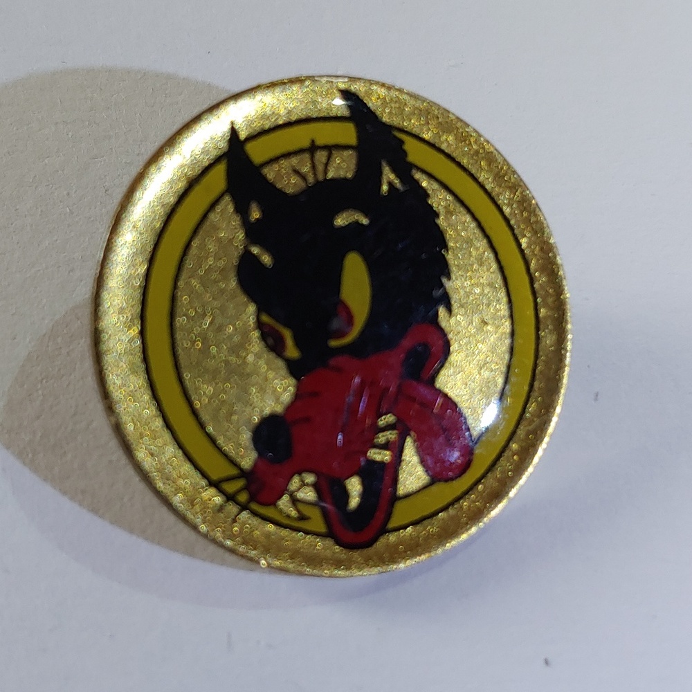 Dire wolf pin